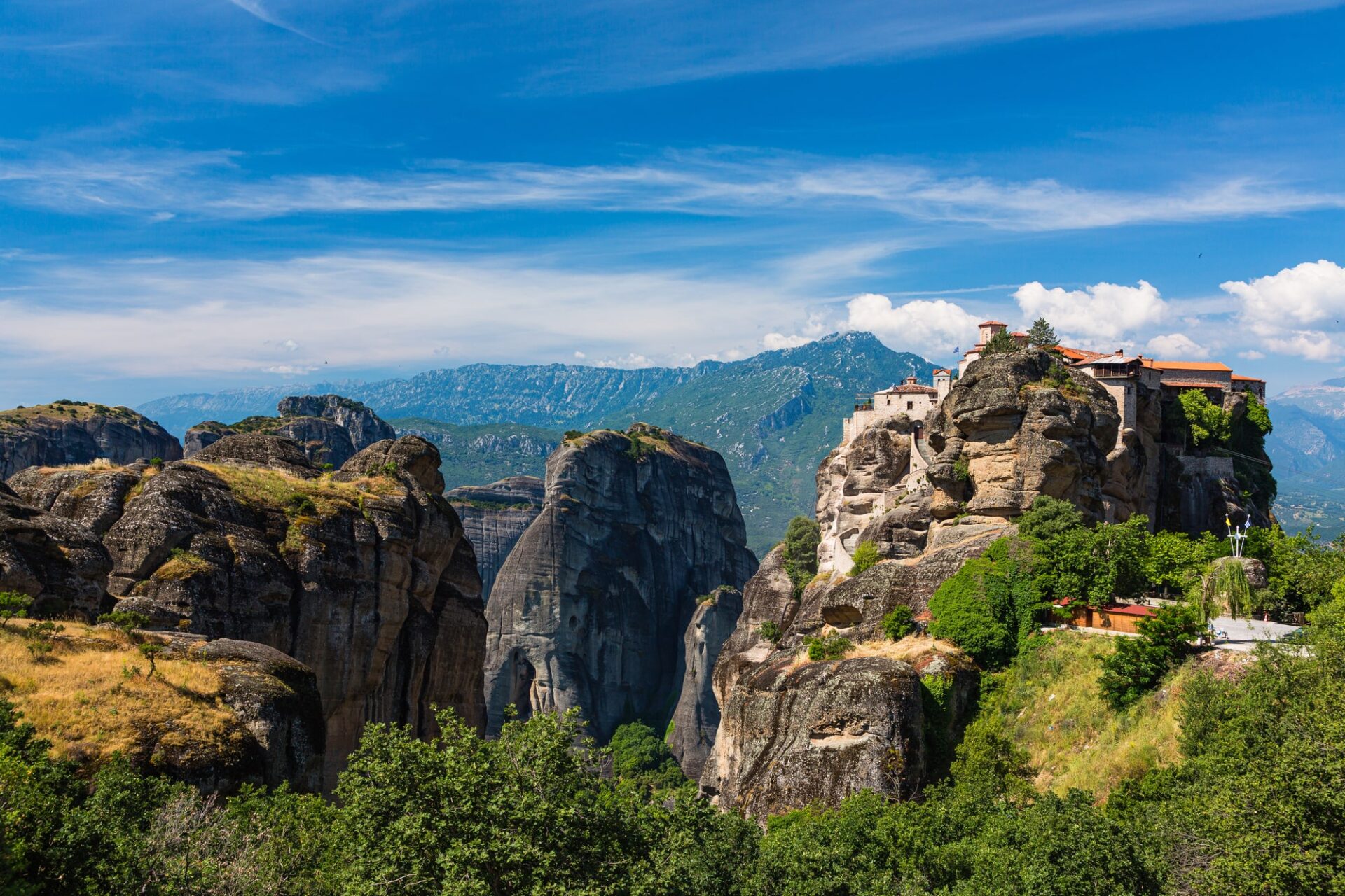 ギリシャ観光で訪れたいメテオラ