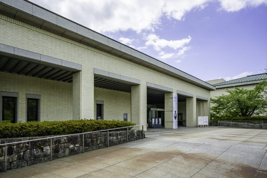  石川県立美術館