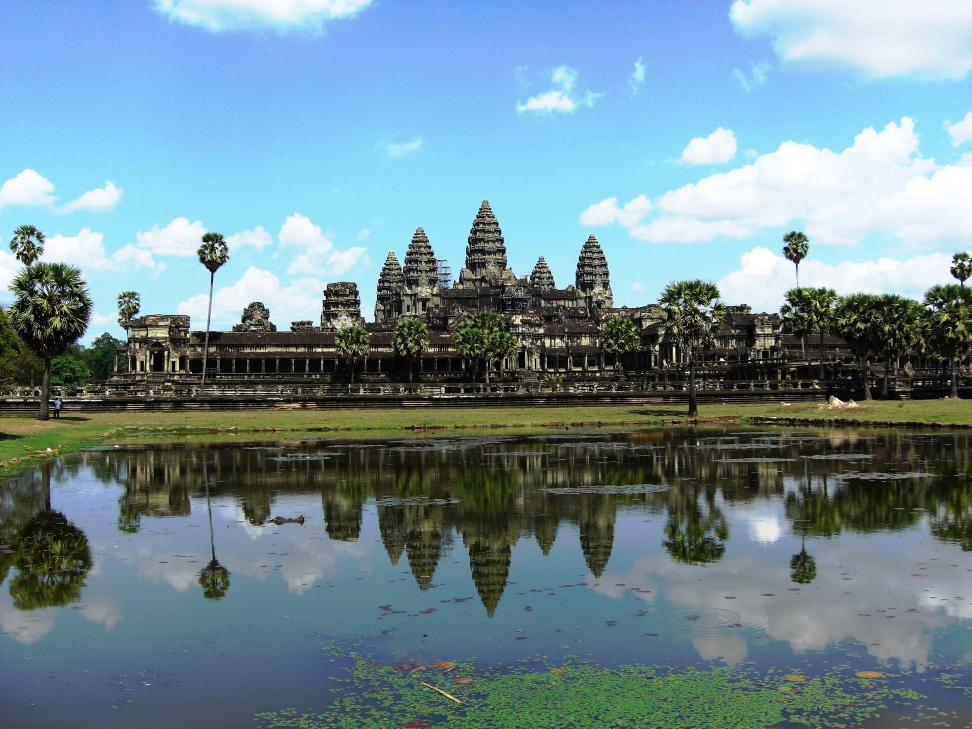 晴天のアンコールワット