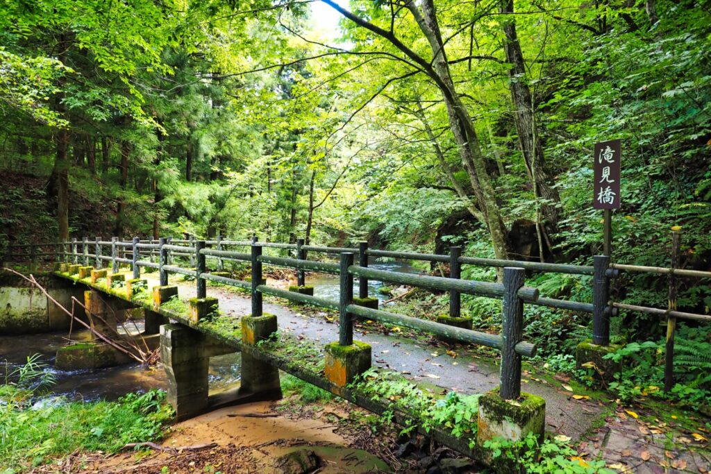 岩手県の滝見橋