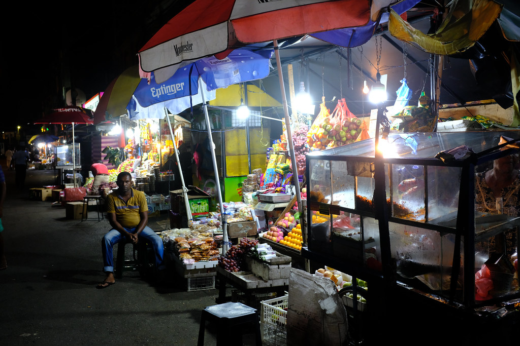 コロンボの夜市