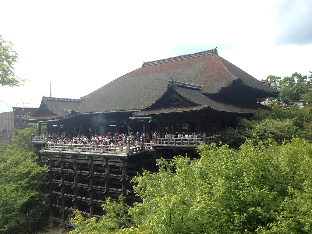 京都駅から清水寺へ