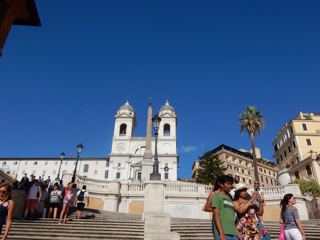 『ローマの休日』で有名なスペイン広場