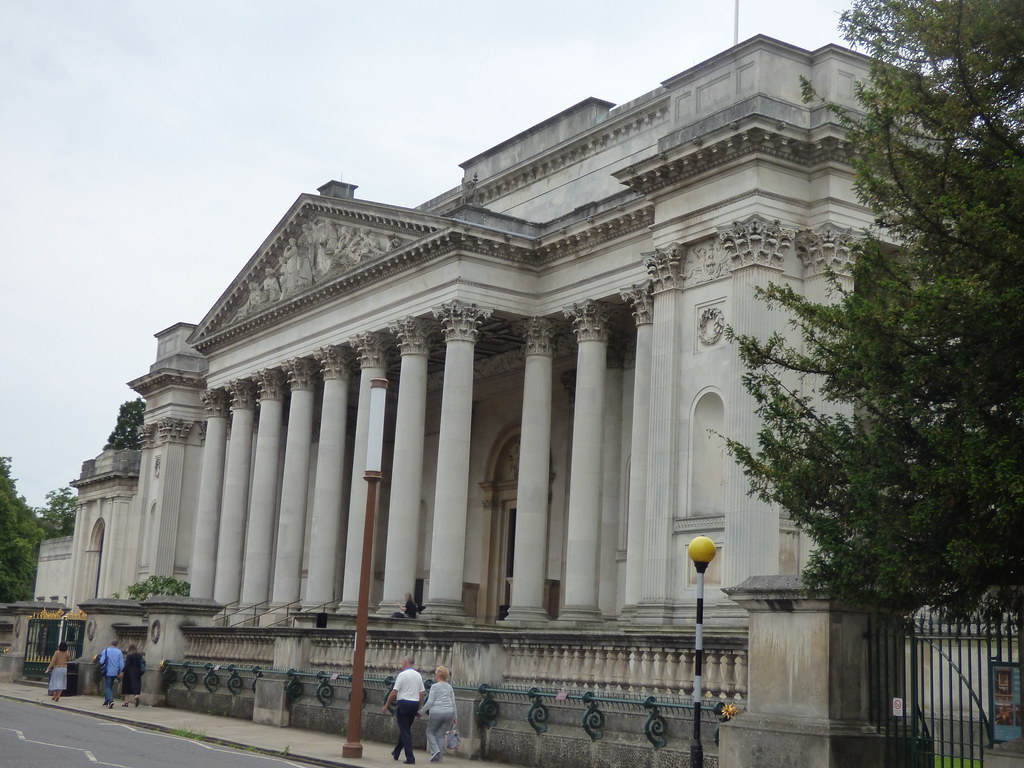 古代文明の遺物などが展示されているフィッツウィリアム博物館