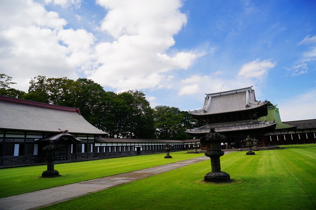 瑞龍寺は国宝に指定された寺院