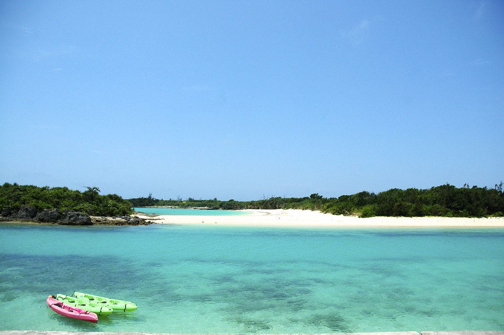 宮古ブルーの美しい海が一望伊良部できる伊良部島