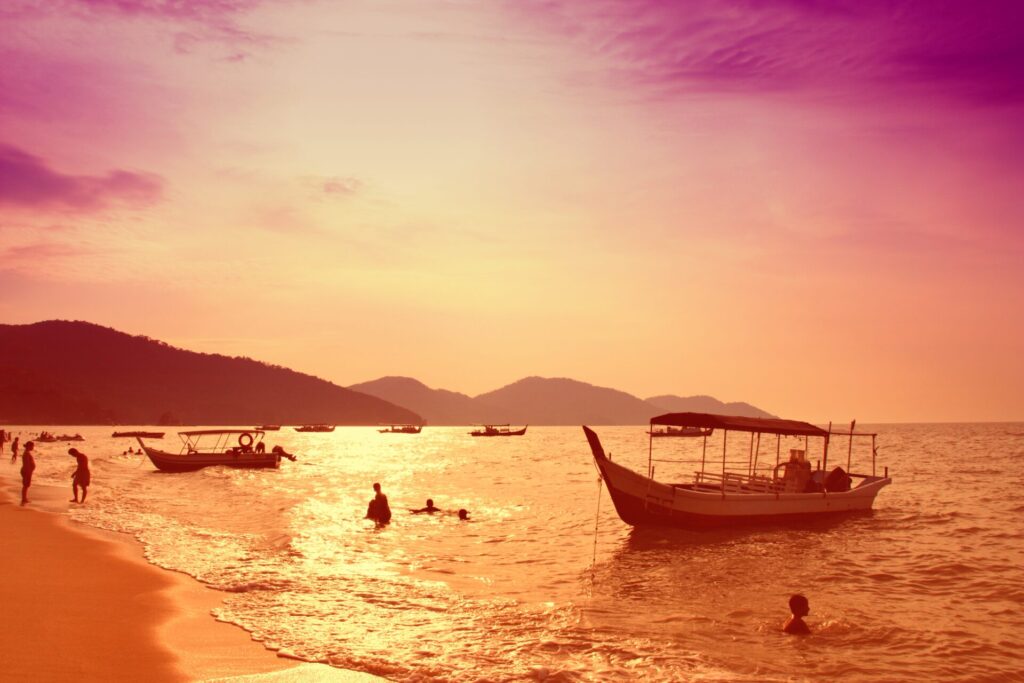 バトゥフェリンギビーチの夕焼け