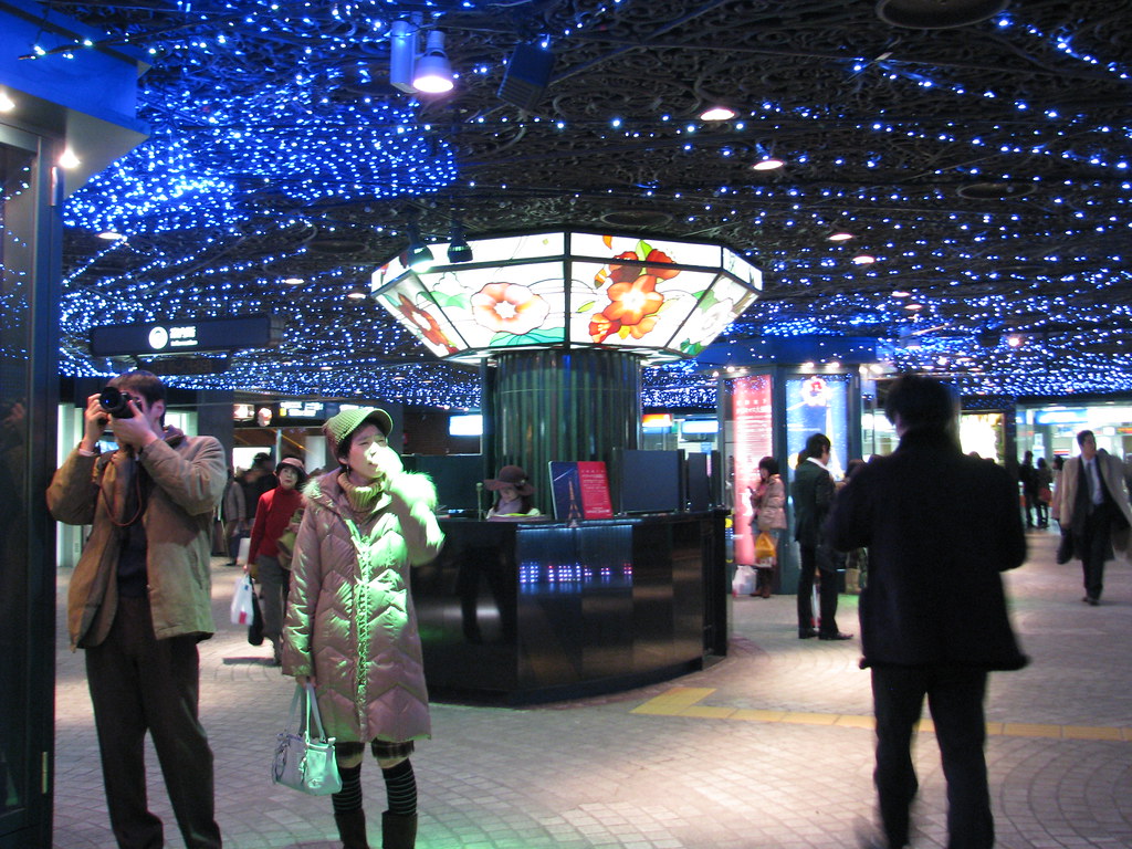 19世紀ヨーロッパの街並みをイメージした天神地下街