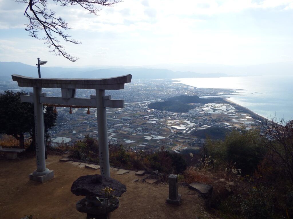 天草の美しい自然に囲まれた倉岳神社からの絶景