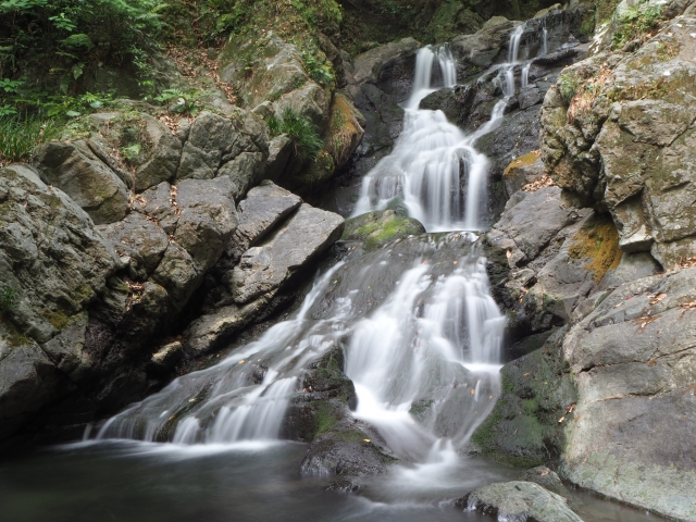福岡の涼しい観光スポット・五塔ノ滝