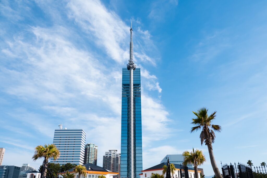 福岡タワーと街並み