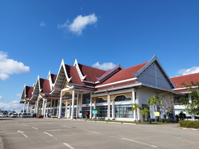 ルアンパバーン空港から便利なタクシー利用
