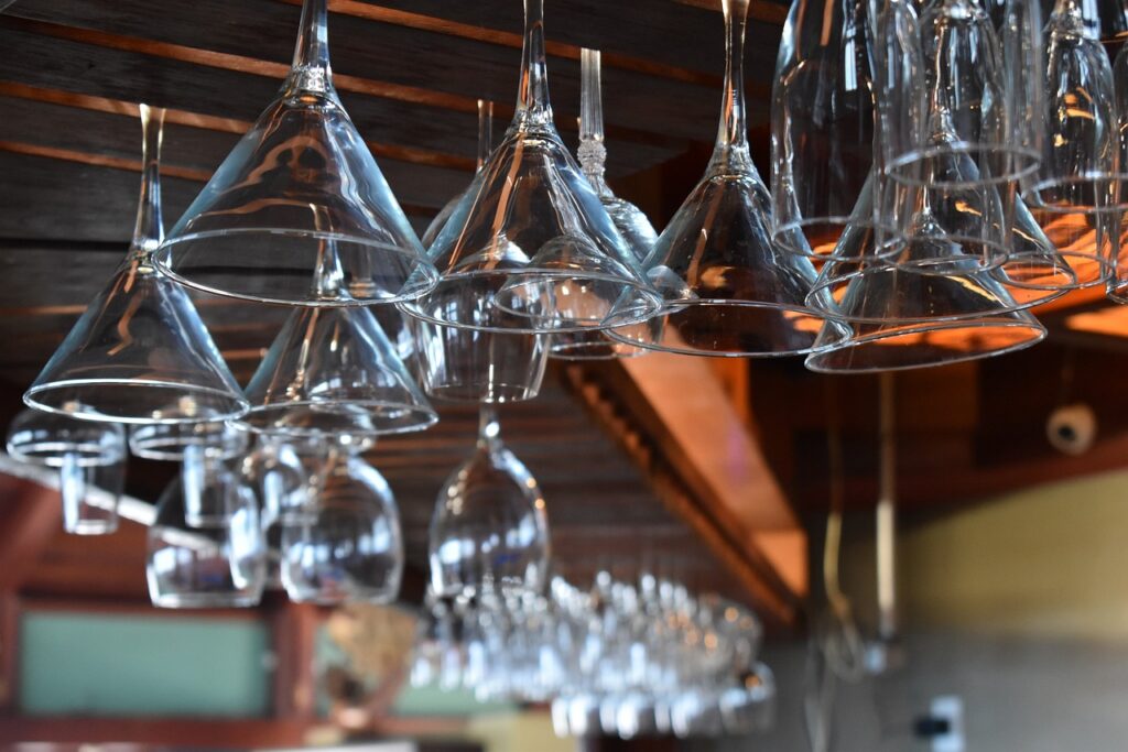 スイス観光で立ち寄りたいレストランのイメージ