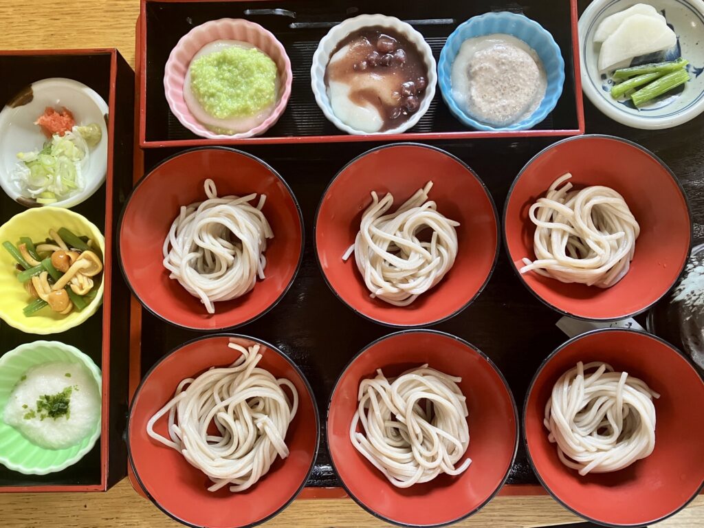 9月の盛岡観光におすすめのわんこそばの老舗「東家」