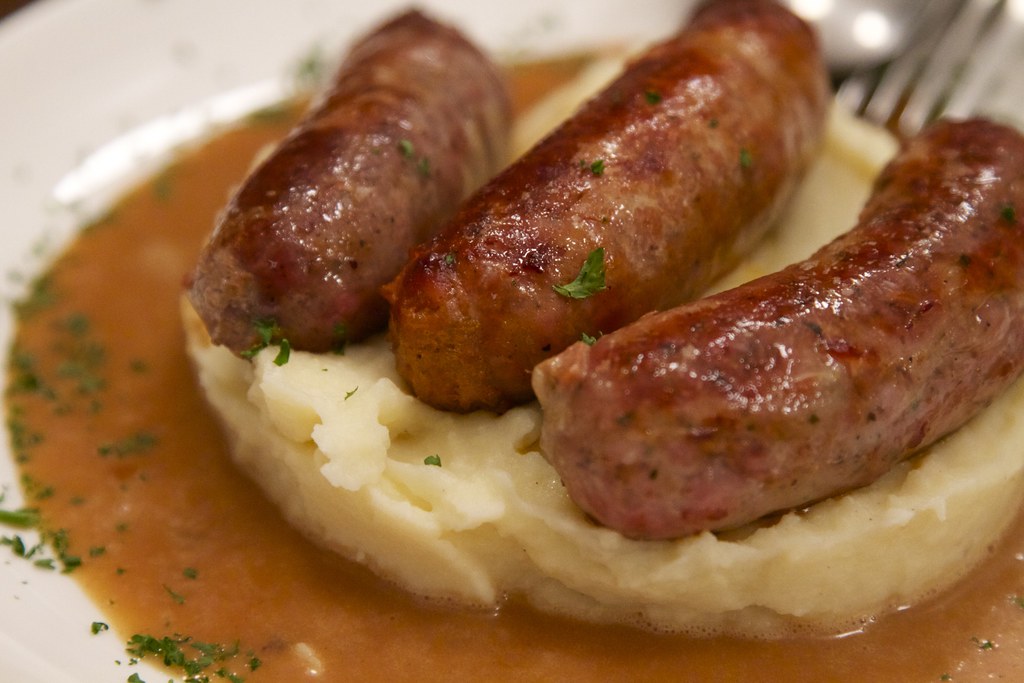 手作りソーセージを楽しむ