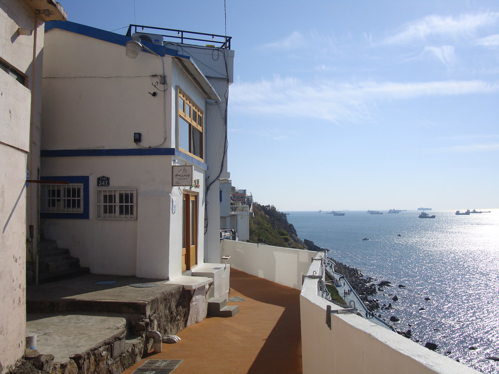 ヒンヨウル文化村と美しい海