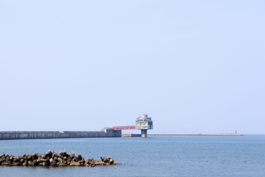 オホーツク海の壮大な景色を一望できる氷海展望塔オホーツクタワー