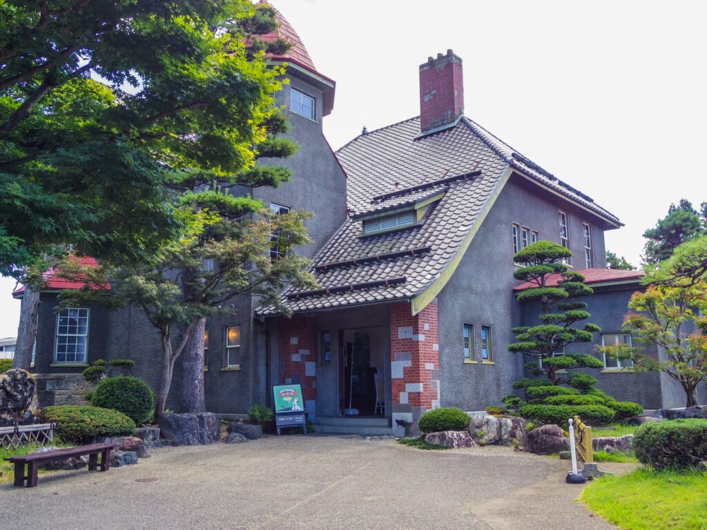 藤田記念庭園を散策する