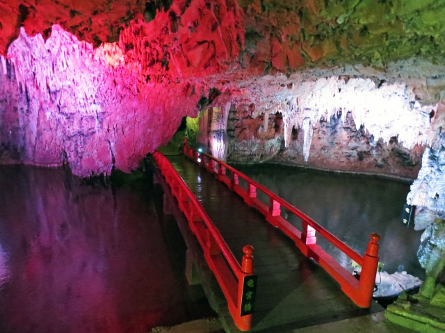 岡山観光で訪れたい「満奇洞」