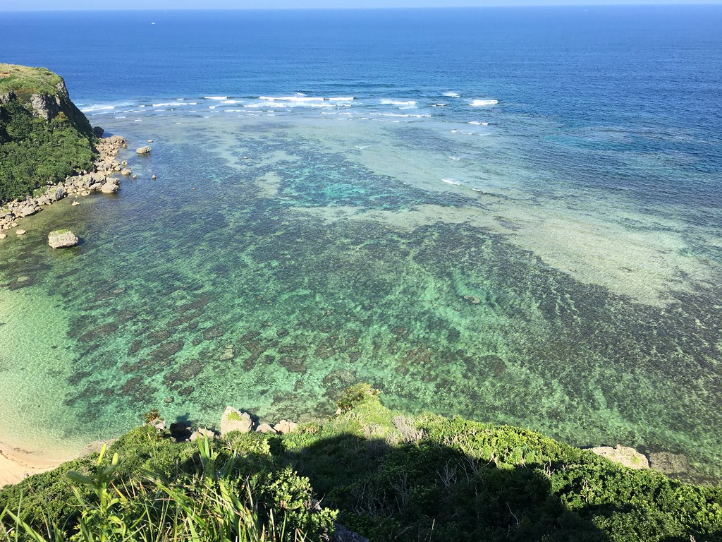 沖縄のパワースポットの果報バンタ