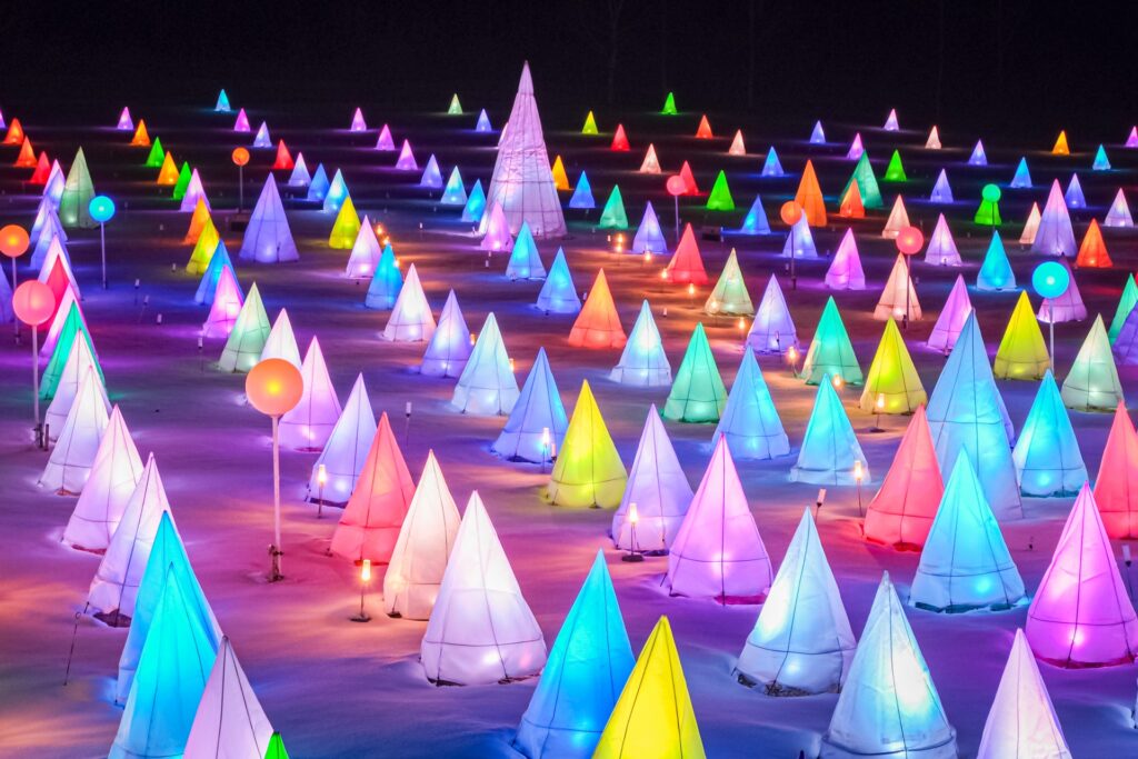 幻想的な美しさを放つ彩凛華