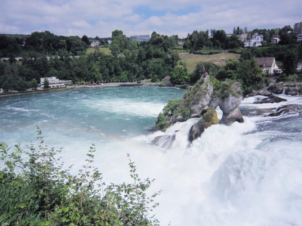 スイス観光でおすすめのシャフハウゼンのライン滝