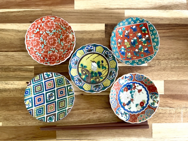 お土産やプレゼントにぴったりな九谷焼のお皿