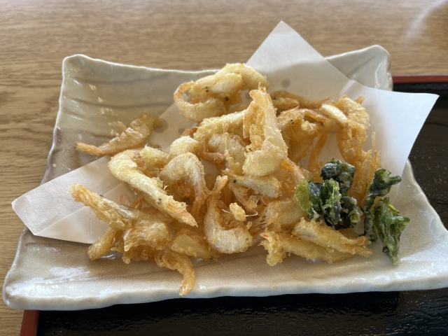 白エビの揚げ物
