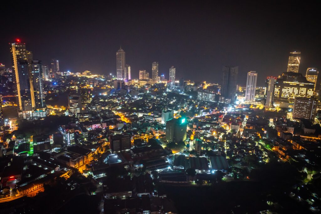 コロンボ空港タクシーを使った観光のポイント