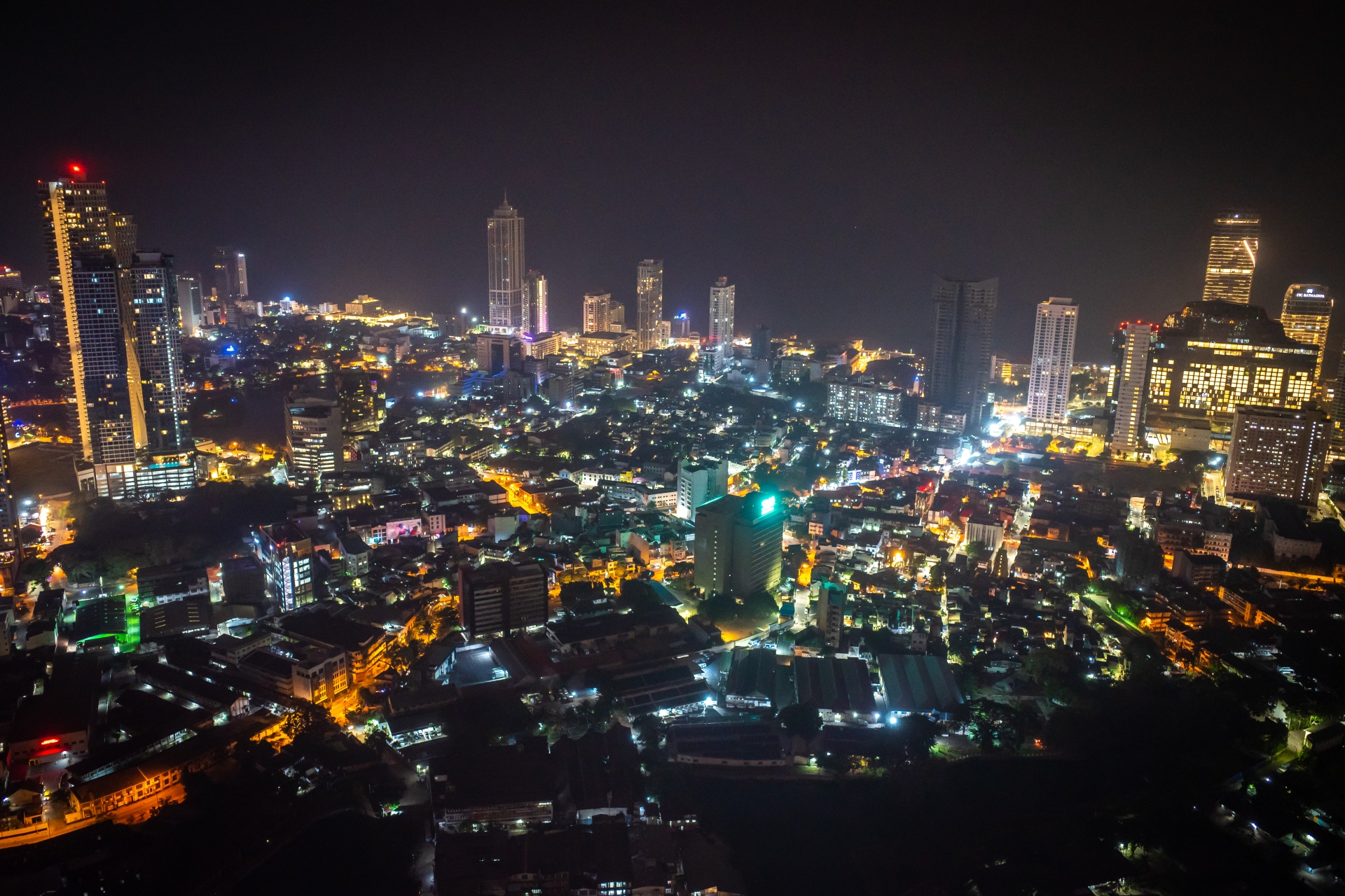 コロンボ空港タクシーを使った観光のポイント