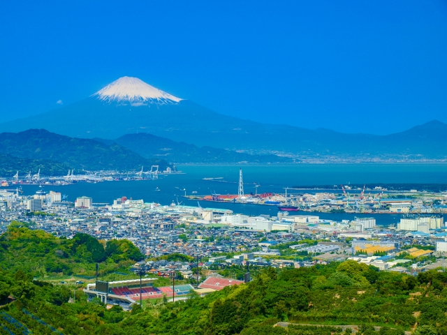 富士山と駿河湾の風景