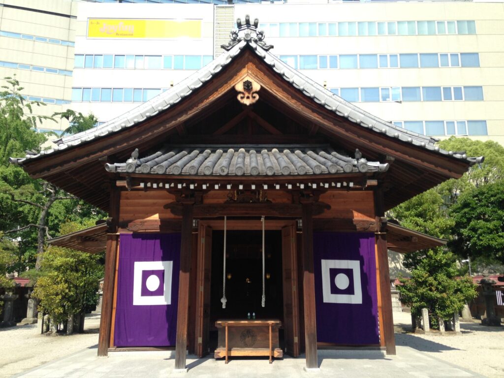 福岡を車なしで観光するモデルコース警固神社