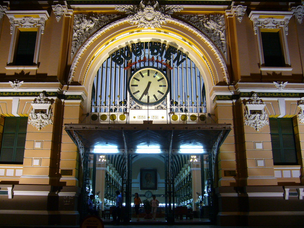 歴史的建造物や文化的な観光スポット