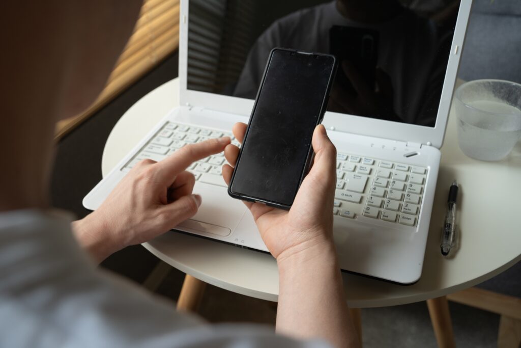 定額タクシーはスマホで予約