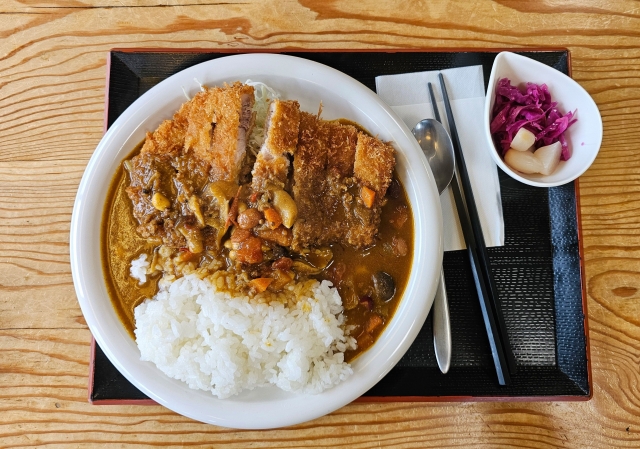 スキー場レストハウスのカレー