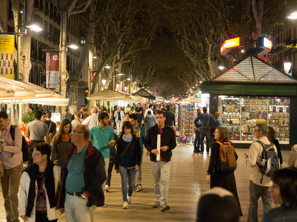夜のランブラス通り