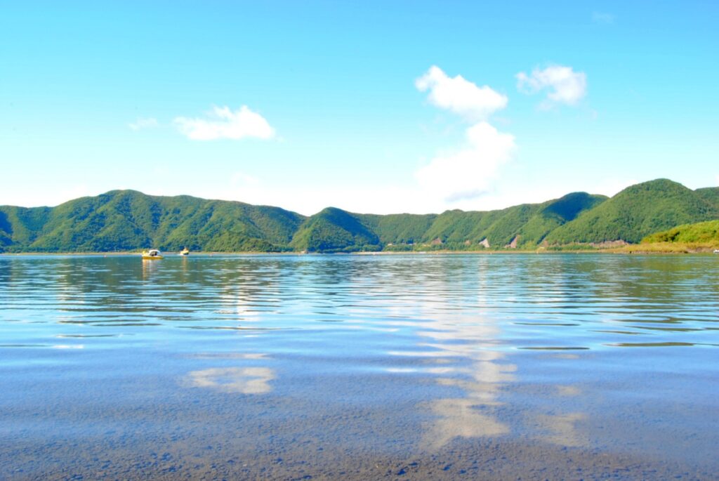 水面が輝く河口湖