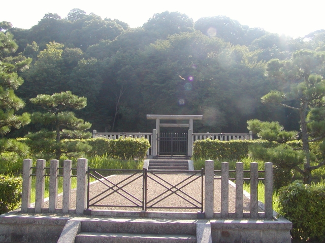 景行天皇陵は静かな雰囲気が魅力