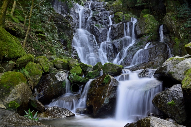 福岡の涼しい観光スポット・白糸の滝