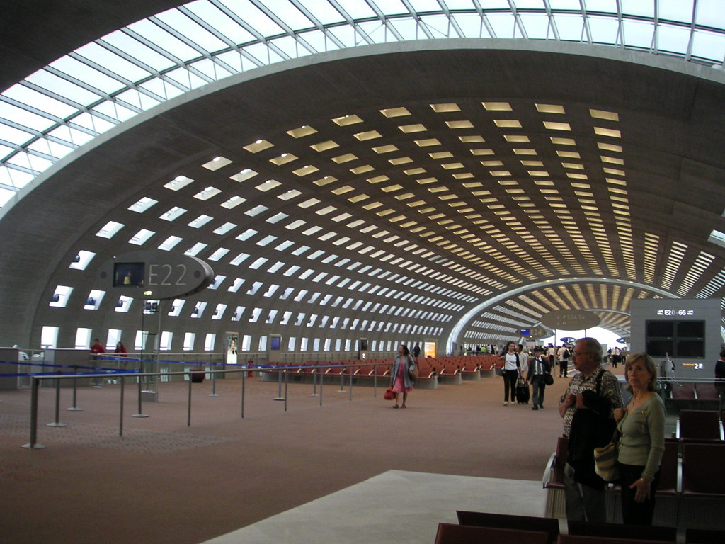 パリからサンセバスチャンへのシャルル・ド・ゴール空港から出発