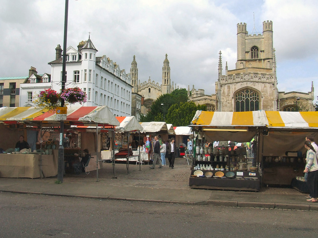 お土産が探せるマーケットスクエア