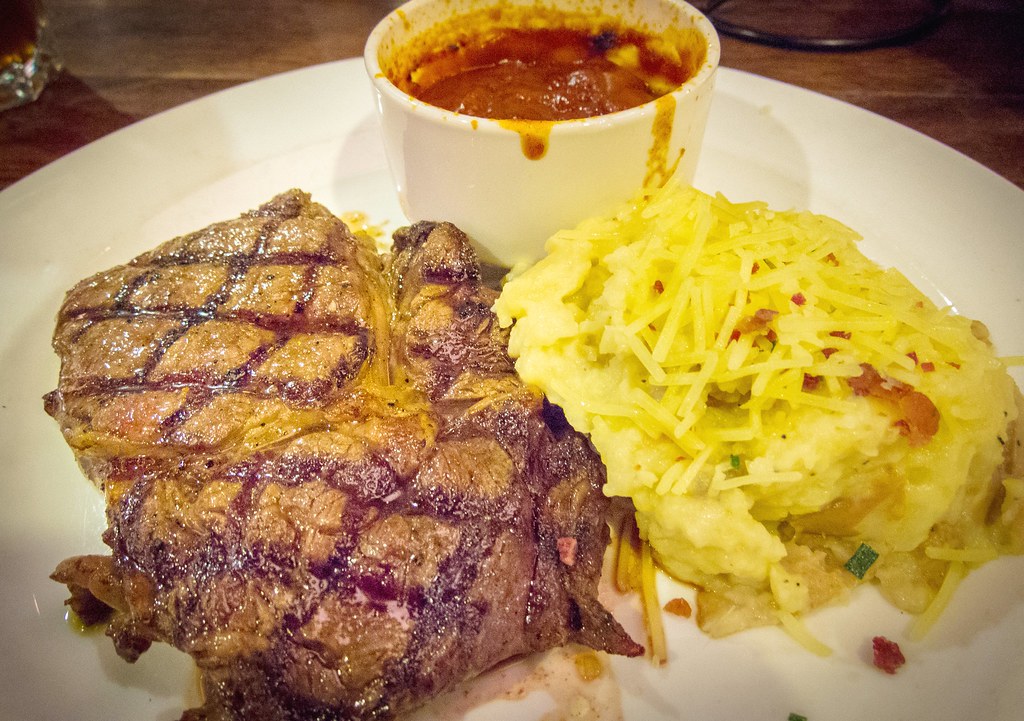 グアム観光で人気の料理店「トニーローマ」