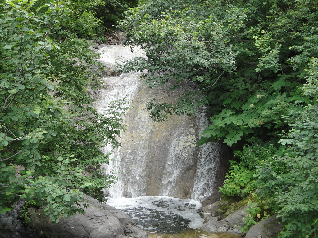 カムイワッカ湯の滝