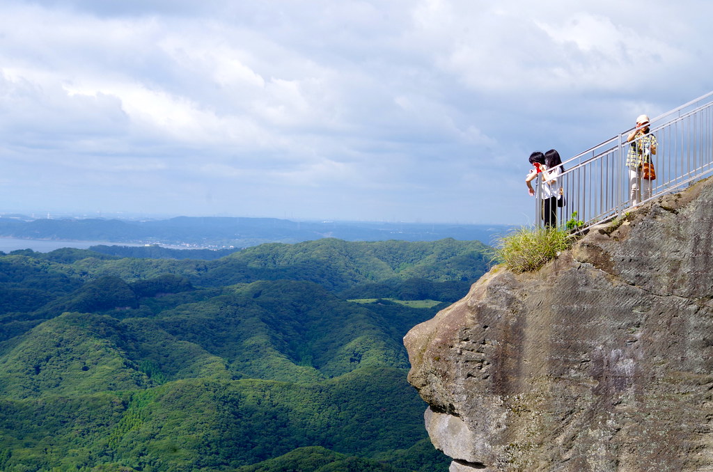 スリル満点の地獄のぞきを体験