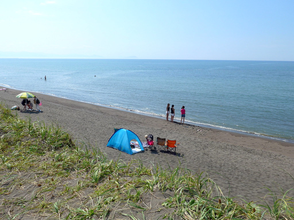 石狩浜の広い砂浜でのんびりと過ごす