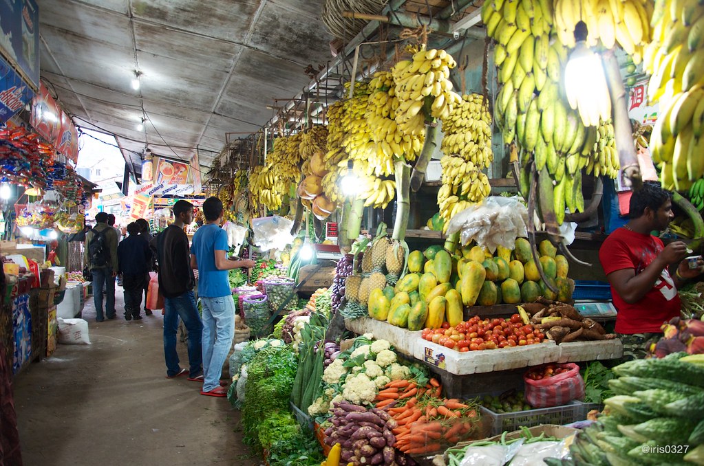 ヌワラエリヤのナイトマーケット