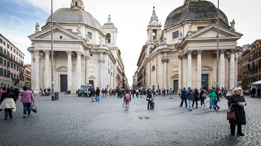 ヴィア・デル・コルソ　イタリア　ローマ