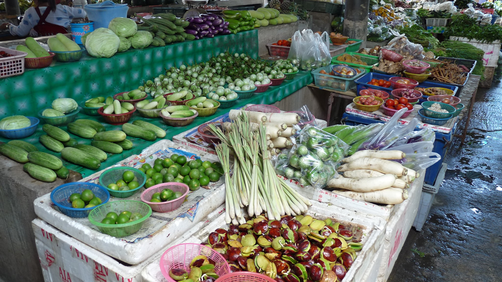 バンコクのピンクガネーシャを訪れたら立ち寄りたい市場