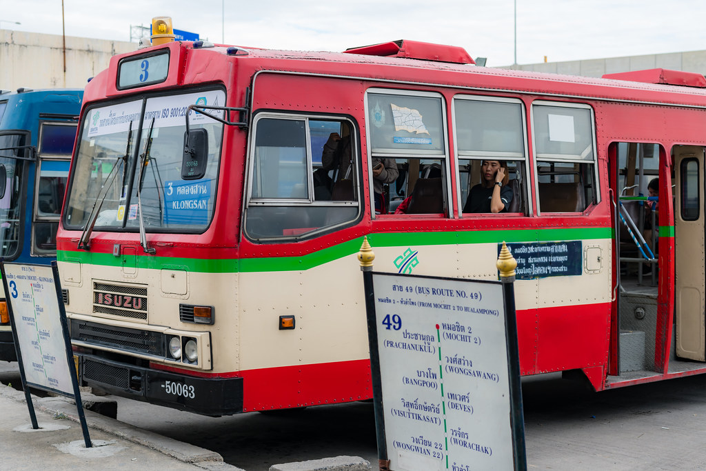 バンコクのモーチット路線のバスターミナル