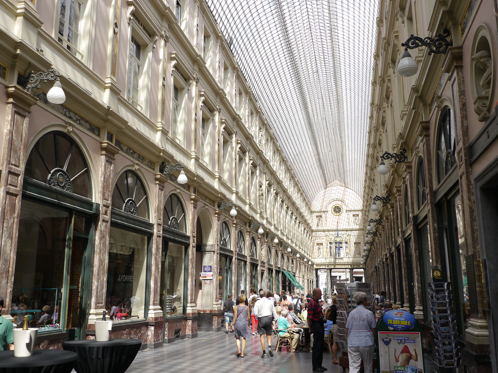 ギャルリー・サンチュベールでショッピング